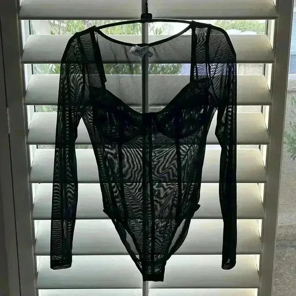 Princess Polly Sheer Black See Thru Mesh Bodysuit Long Sleeve Sz 8 Medium - Picture 2 of 13